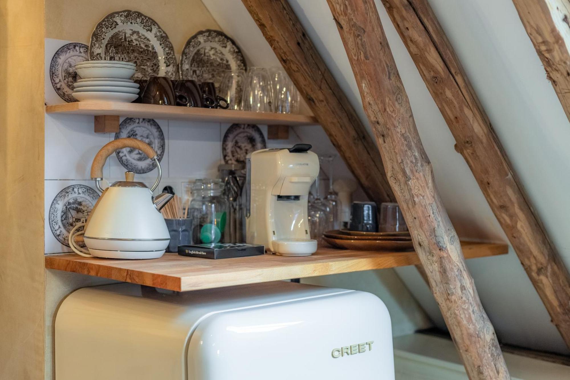 Unieke Bed En Breakfast Met Historisch Verhaal In Ferwert Ferwerd Экстерьер фото